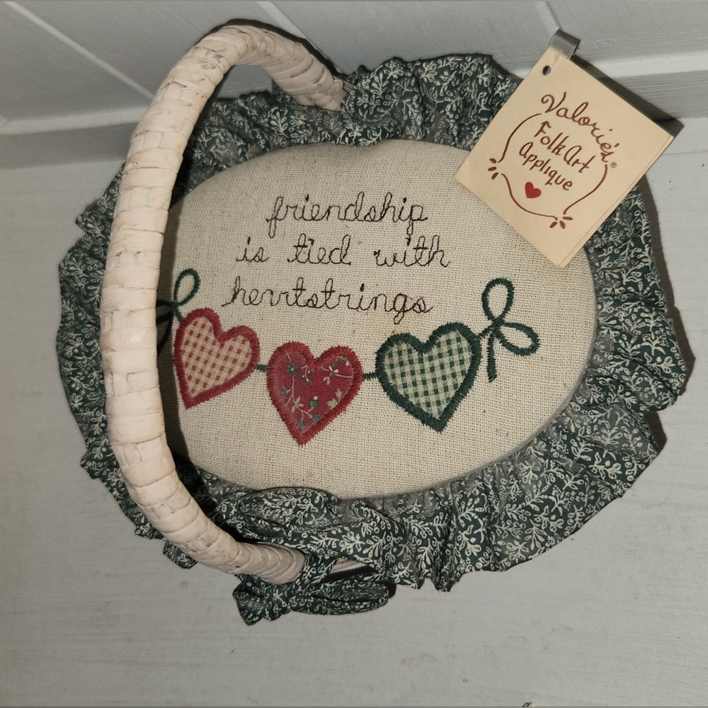 Valerie Sockwell Friends Basket  Folk Art Appliqué Appreciation w Tags BIN N